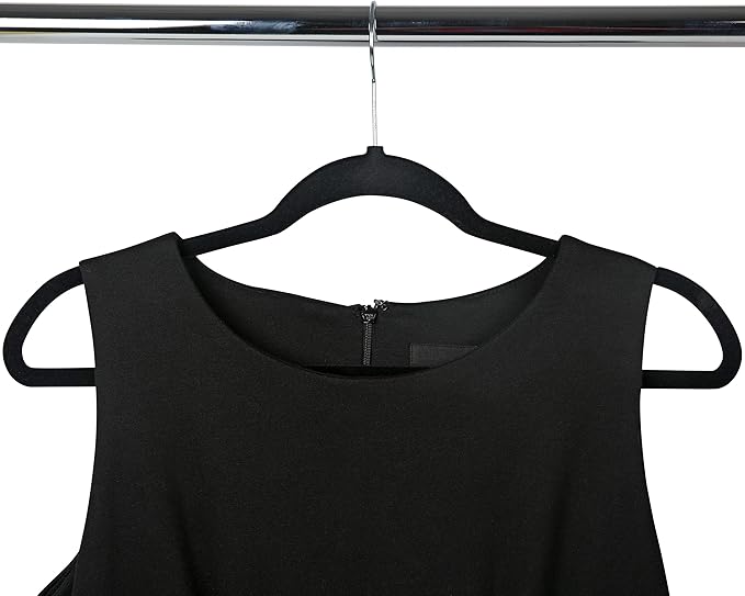 Lessden shop Super Slim Velvet Huggable Hangers Black Pack